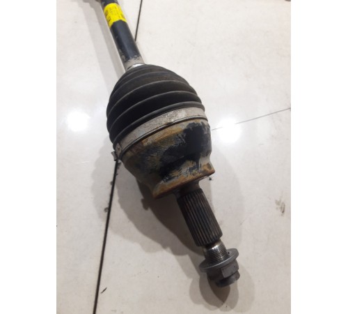 Привод(полуось) передний левый