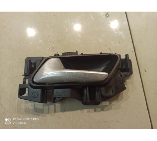 Ручка двери (передняя, левая, внутренняя)