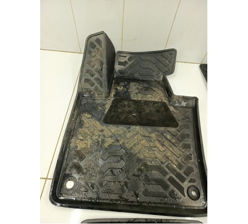 Комплект ковриков салона