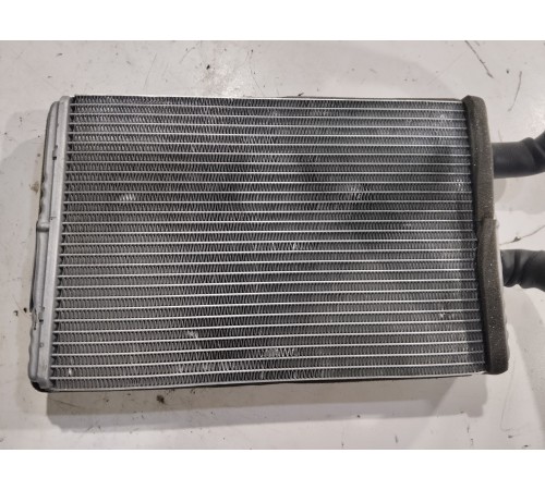 Радиатор отопителя передний