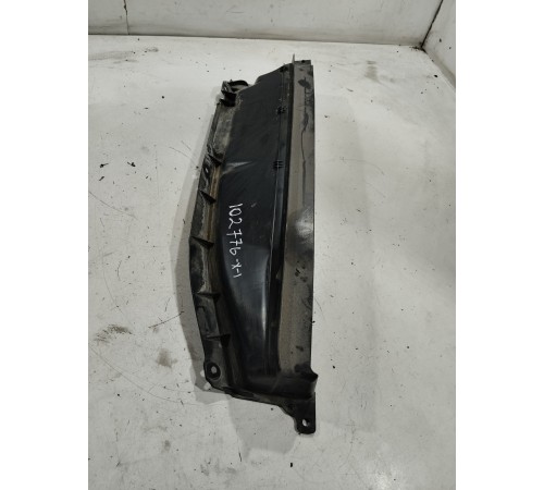 Накладка (пластик) моторного отсека