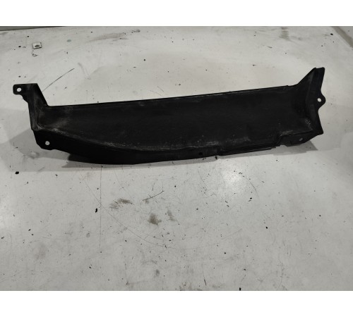 Накладка (пластик) моторного отсека