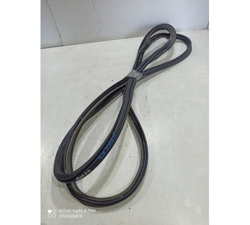 Уплотнитель багажника