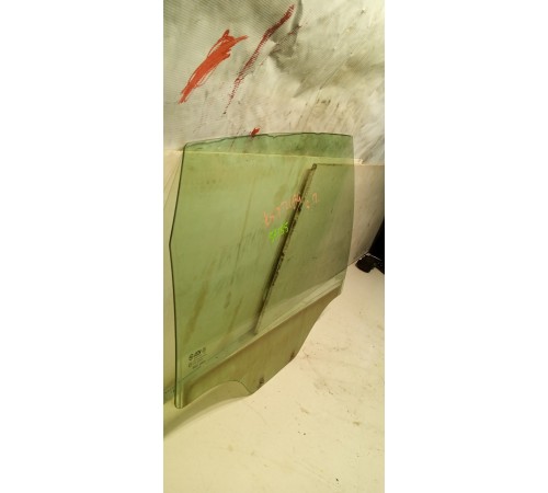 Стекло двери (заднее, правое)