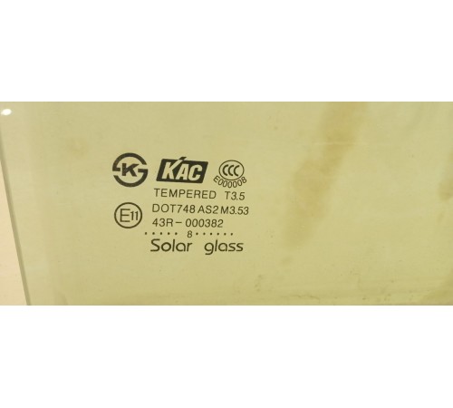 Стекло двери (заднее, правое)