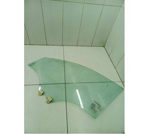 Стекло двери переднее левое