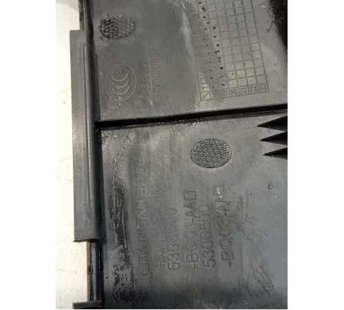 Обшивка под рулевой колонкой