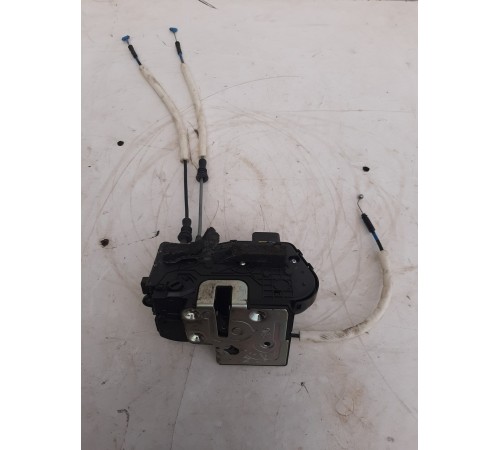 Замок двери (задний правый)