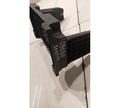 Кронштейн(крепление) салона