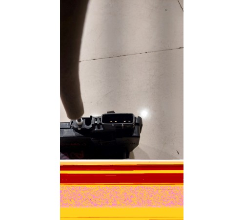 Замок двери (задний левый)