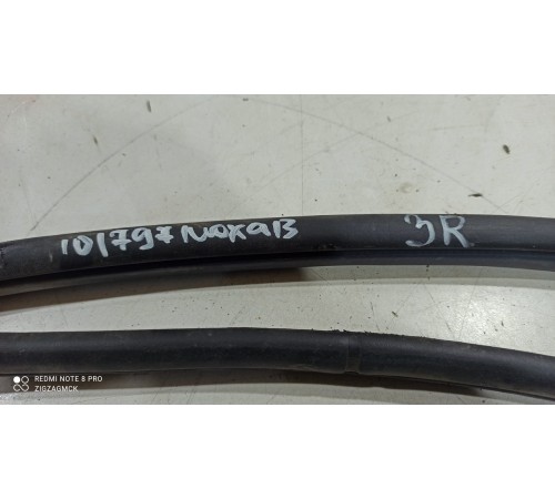 Уплотнитель двери(задний правый)