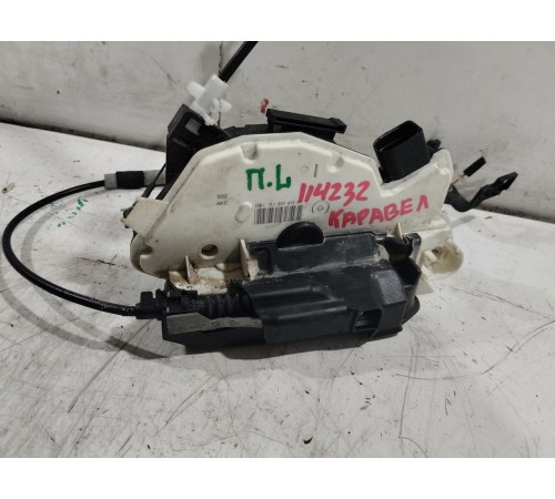 Замок двери передний левый