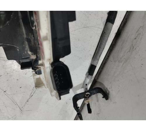 Замок двери передний левый