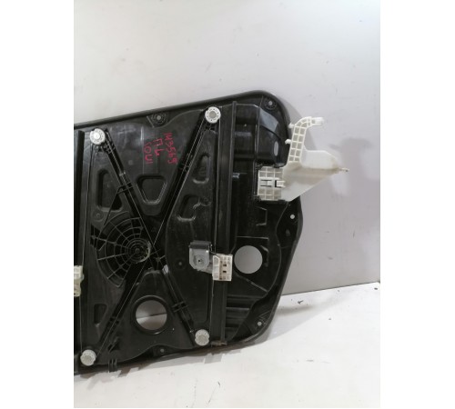 Стеклоподъемник передний левый с моторчиком