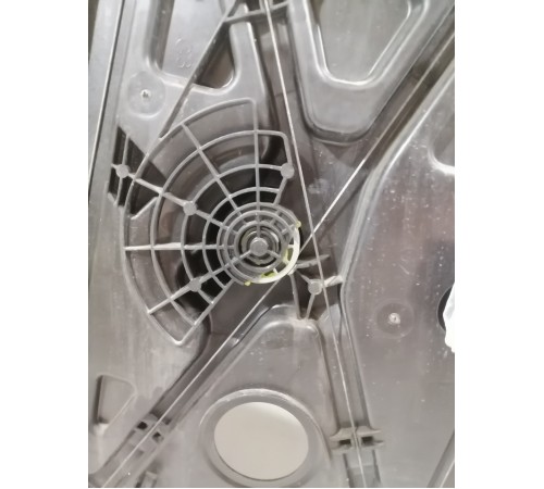 Стеклоподъемник передний левый с моторчиком