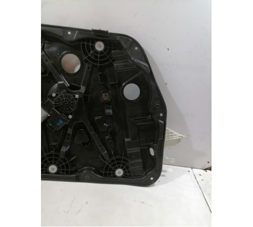 Стеклоподъемник передний левый с моторчиком