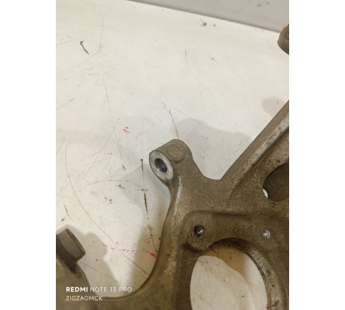 Кулак поворотный задний правый