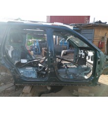 Порог правый с центральной стойкой