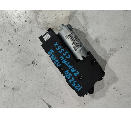 Моторчик люка передний