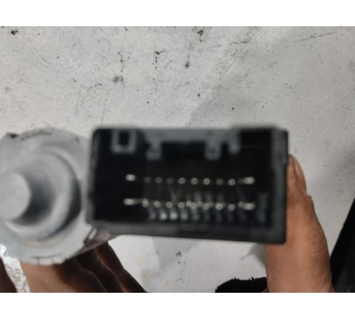 Моторчик люка передний