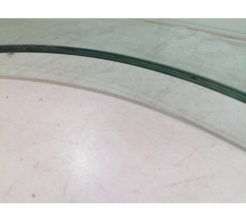 Стекло двери переднее левое многослойное