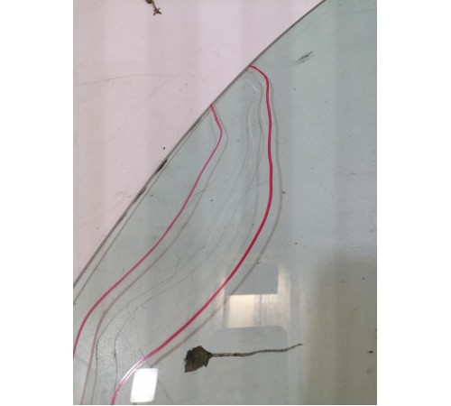 Стекло двери переднее левое многослойное