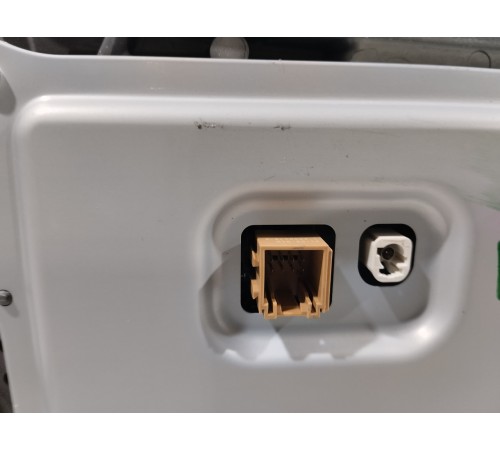 Информационный дисплей монитор мультимедийный