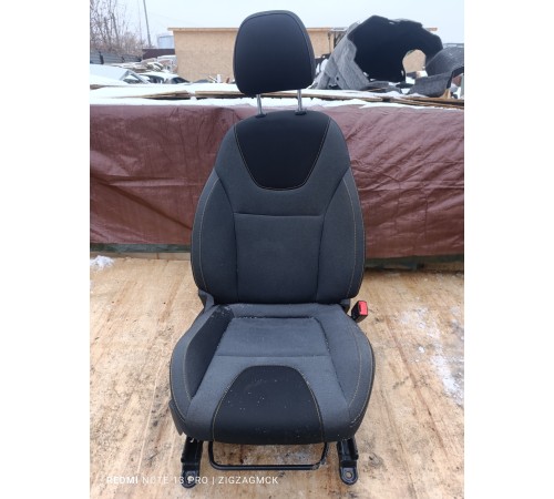 Сиденье переднее правое