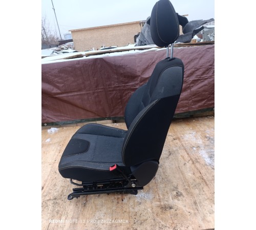 Сиденье переднее правое