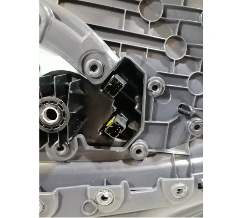 Обшивка двери передняя правая