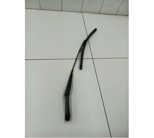 Поводок стеклоочистителя правый