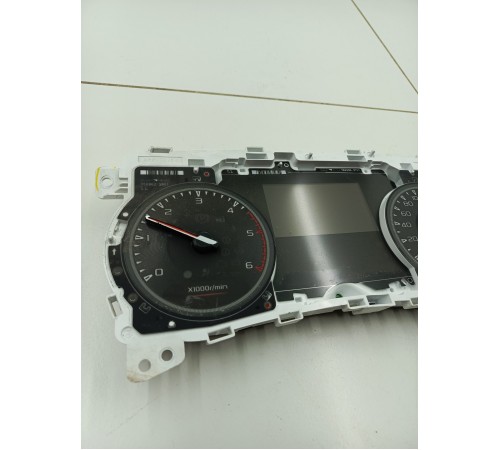 Панель приборов