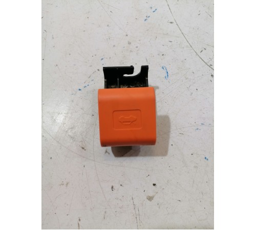  Ручка открывания капота