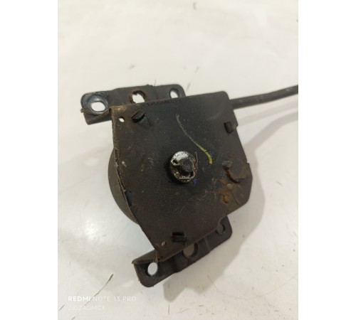 Механизм подъема запасного колеса