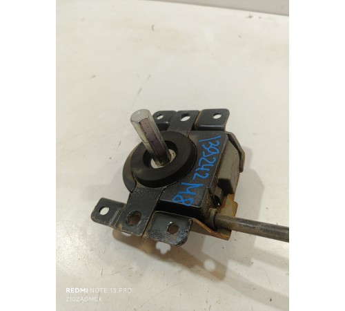 Механизм подъема запасного колеса