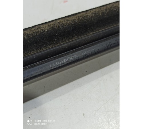 Уплотнитель стекла (задний левый наружный)