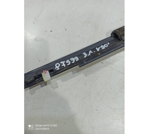 Уплотнитель стекла (задний левый наружный)