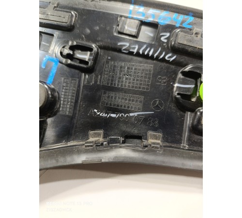 Накладка крышки багажника левая