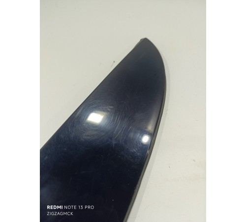 Накладка крышки багажника левая