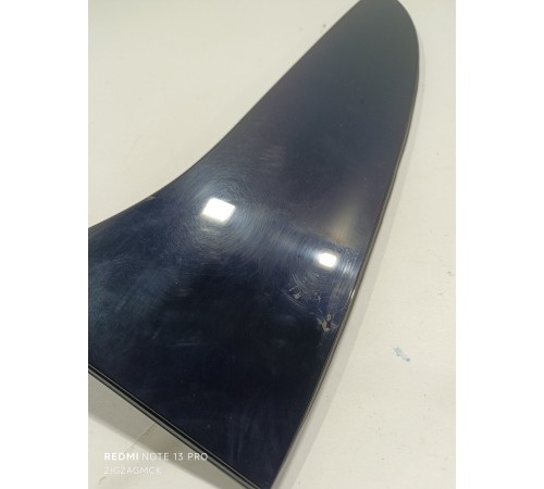 Накладка крышки багажника левая