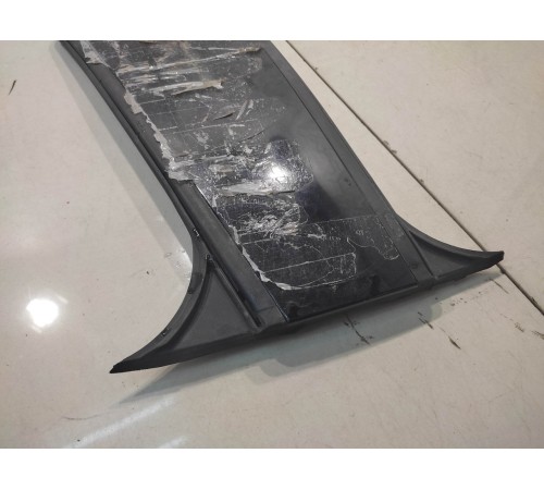 накладка стойки наружняя (правая)