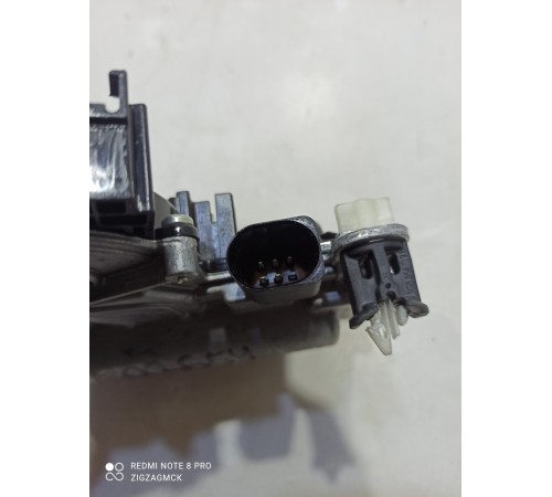 Доводчик замка крышки багажника