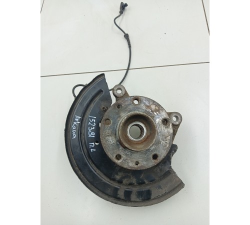 Кулак поворотный передний левый