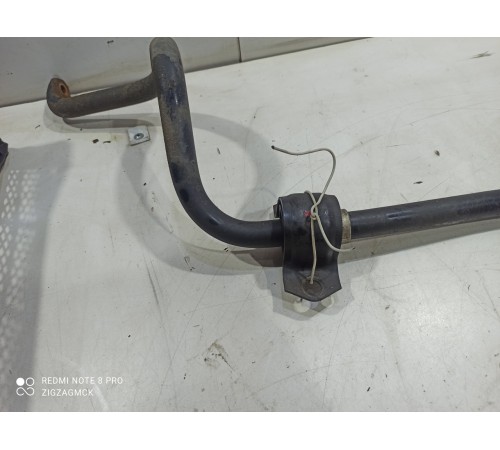 Стабилизатор передний