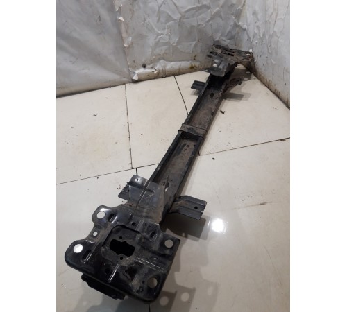 Усилитель переднего бампера