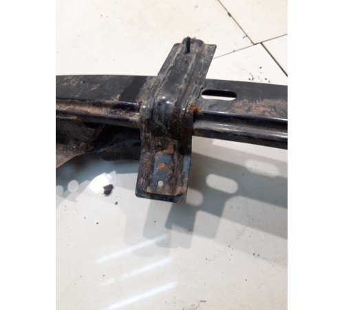 Усилитель переднего бампера