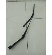 Поводок стеклоочистителя Левый
