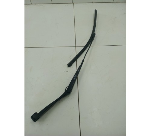 Поводок стеклоочистителя Левый