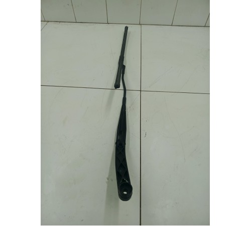 Поводок стеклоочистителя Левый