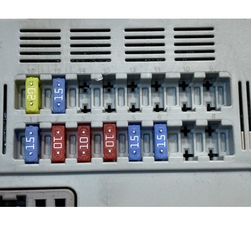 Блок предохранителей